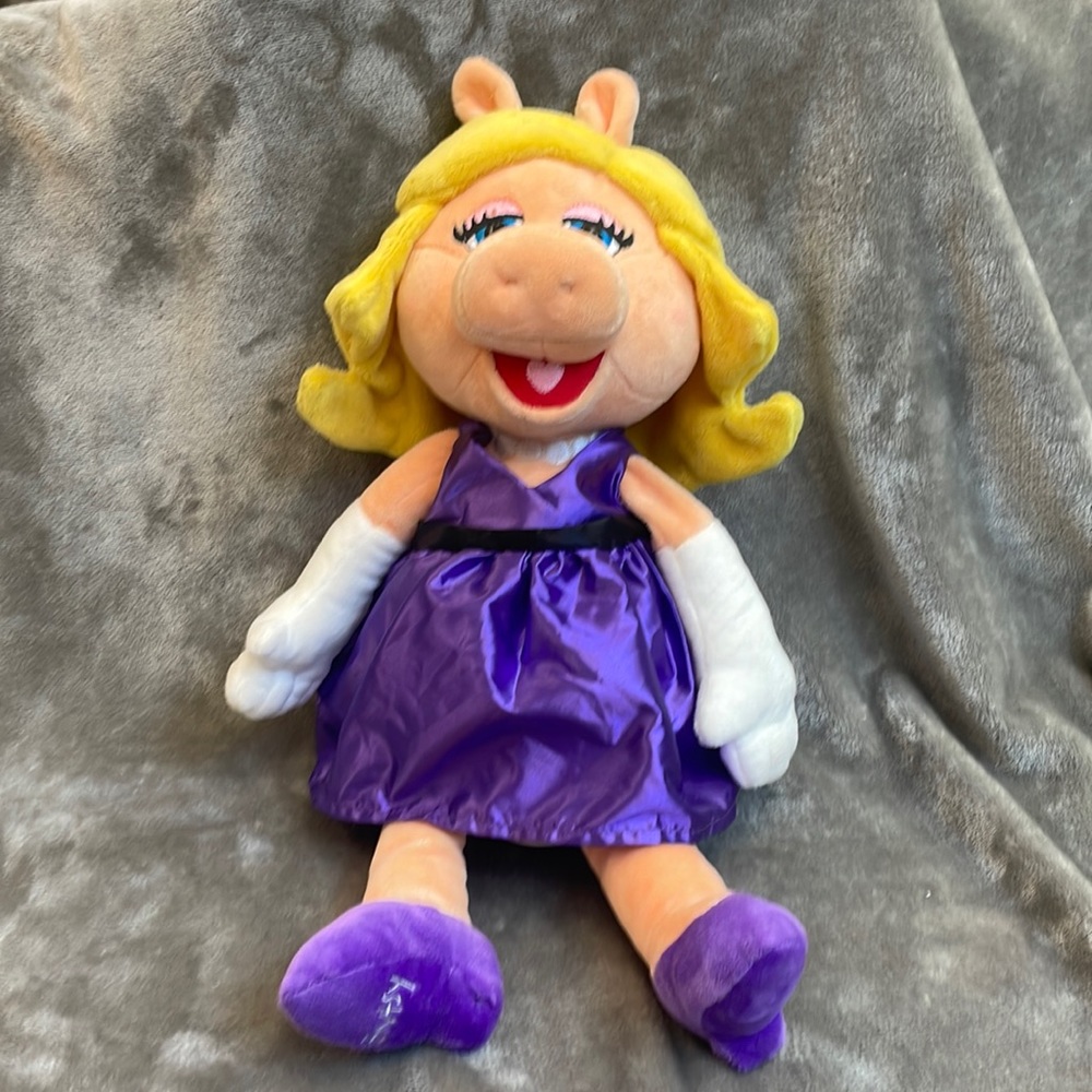 Disney Muppets Miss Piggy Scentsy Buddy Limited Edition Plush 18"